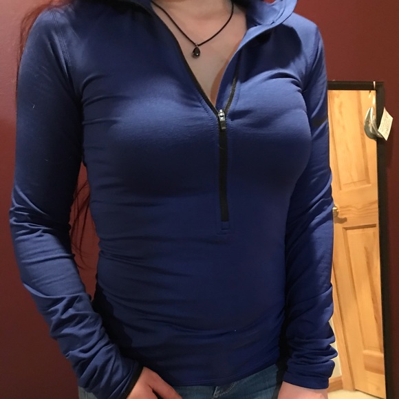 blue nike sweatshirt